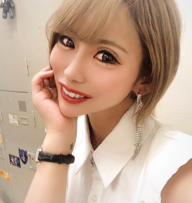 人の振り見て我が振り直せ