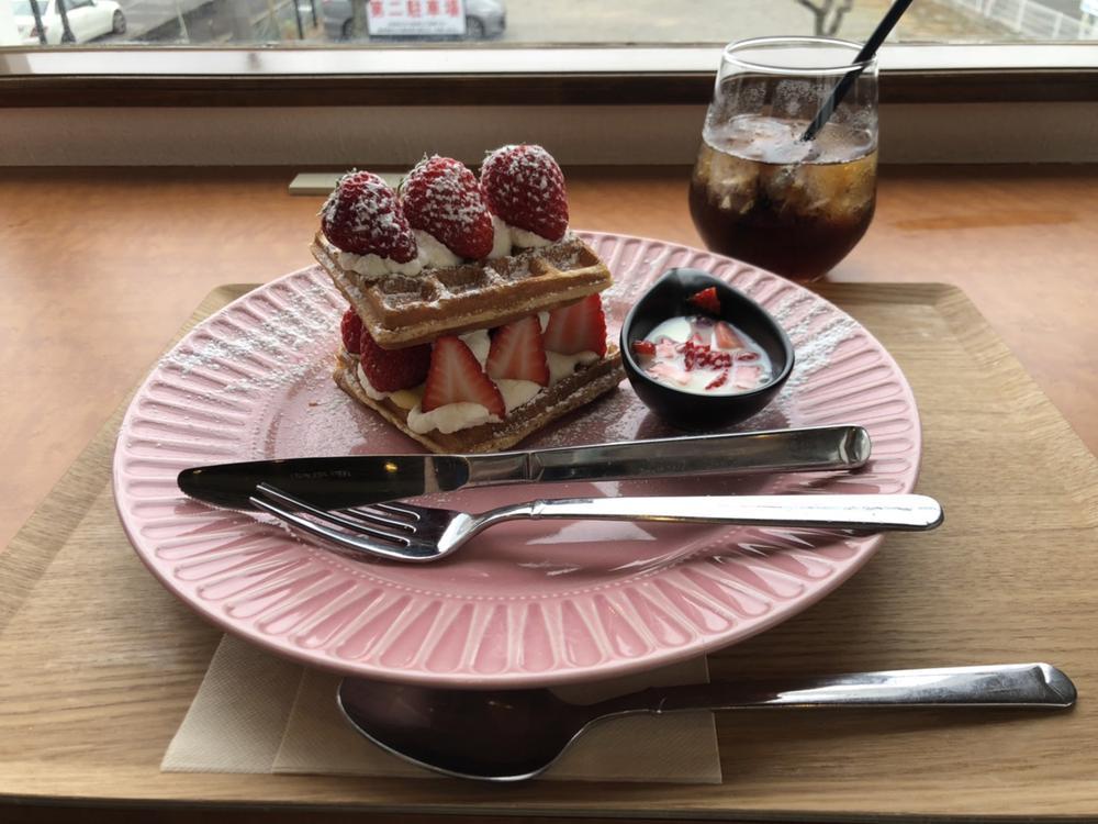 本日も出勤です🍥