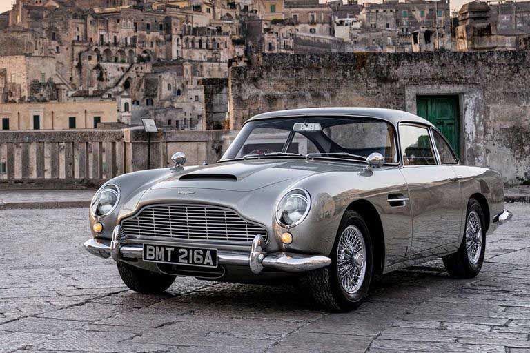 本日も21時出勤(p`･ω･´q)