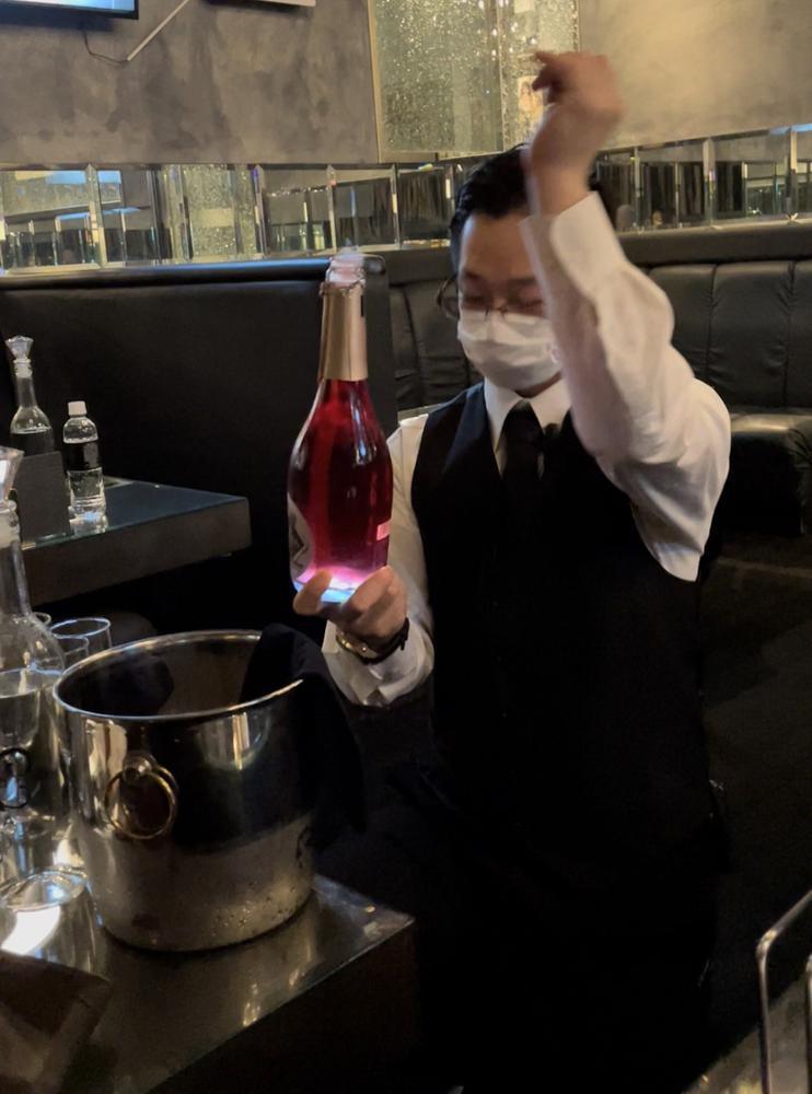 どーも。あんじゅです。  そういえば更新し忘れていたプロフィールの年齢の部分ちゃんと24にしました。  すっかり忘れてて23のままだったので、  ようやく24歳みたいなところある。  気持ちはJK知能は小学生だけど。  そんなあんじゅ本日出勤頑張ります🐱