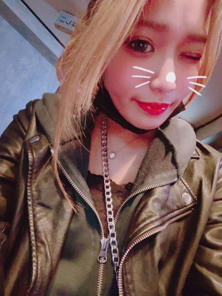 今日出勤してますぅ