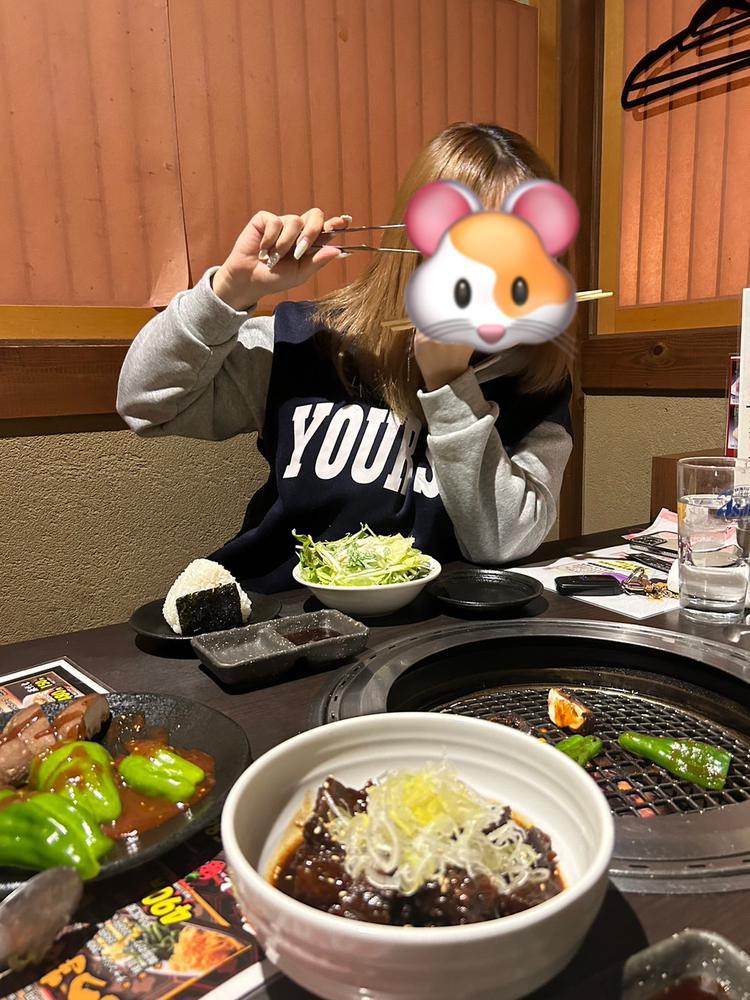 またまた行ってしまった🫢          営業後にやきまる🥩‪           これまたこの時間のやきまるが          美味しくて美味しくて！！！         やめられませぬ😁           華金のもーよー！