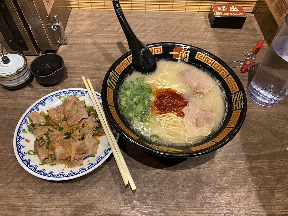 お腹すいたよ😺