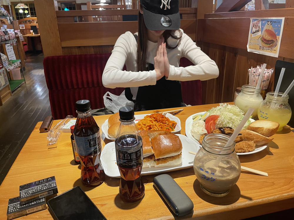 深夜のパーティー