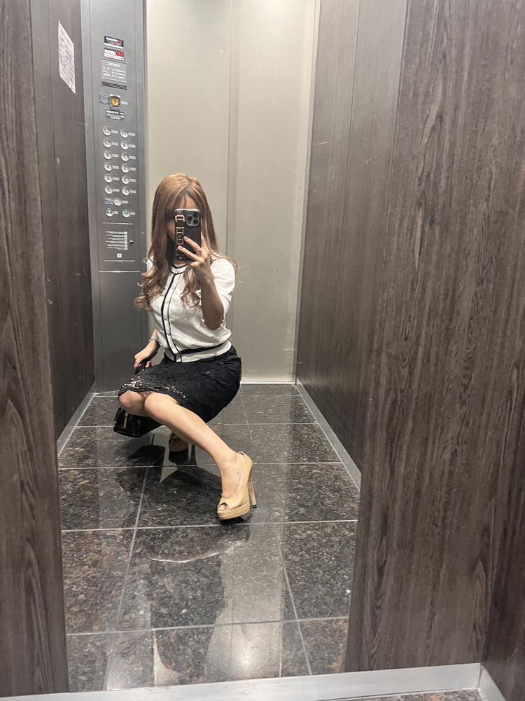 念願の同伴場所.....