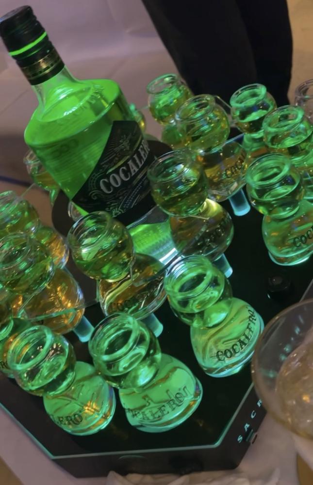 しゅっきんしてます😋