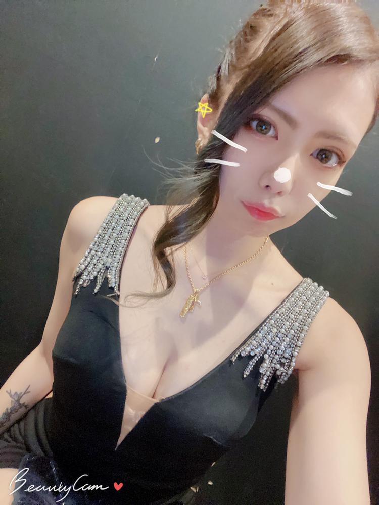 おだんごヘアーで出勤🍡