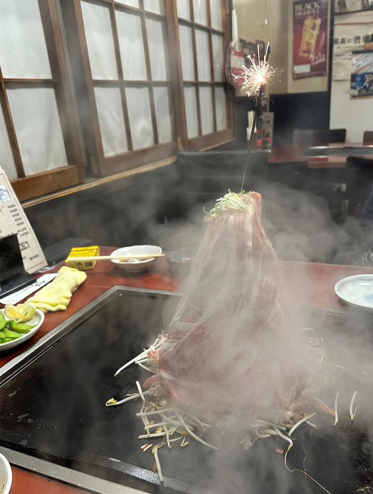 お肉に花火が付いてた🎇