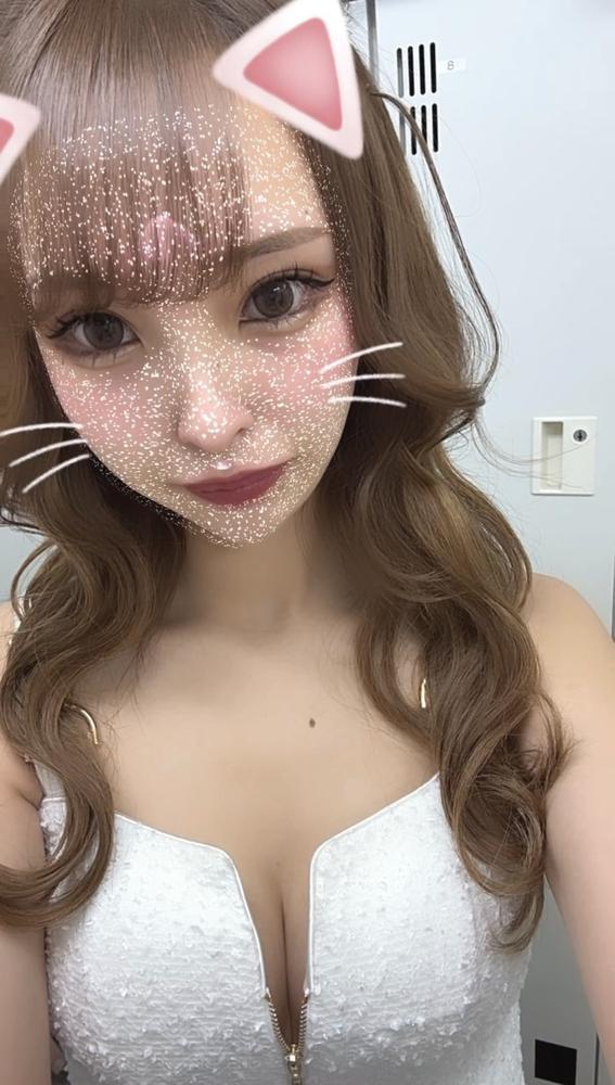 最近変なところから髪の毛が😵‍💫