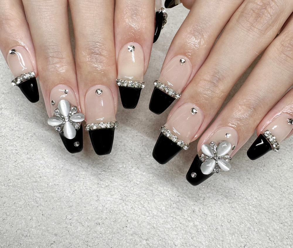 ネイル変えた🎵