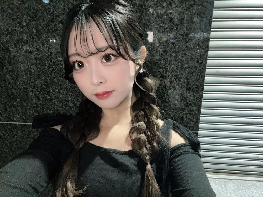 💇🏻‍♀️🖤