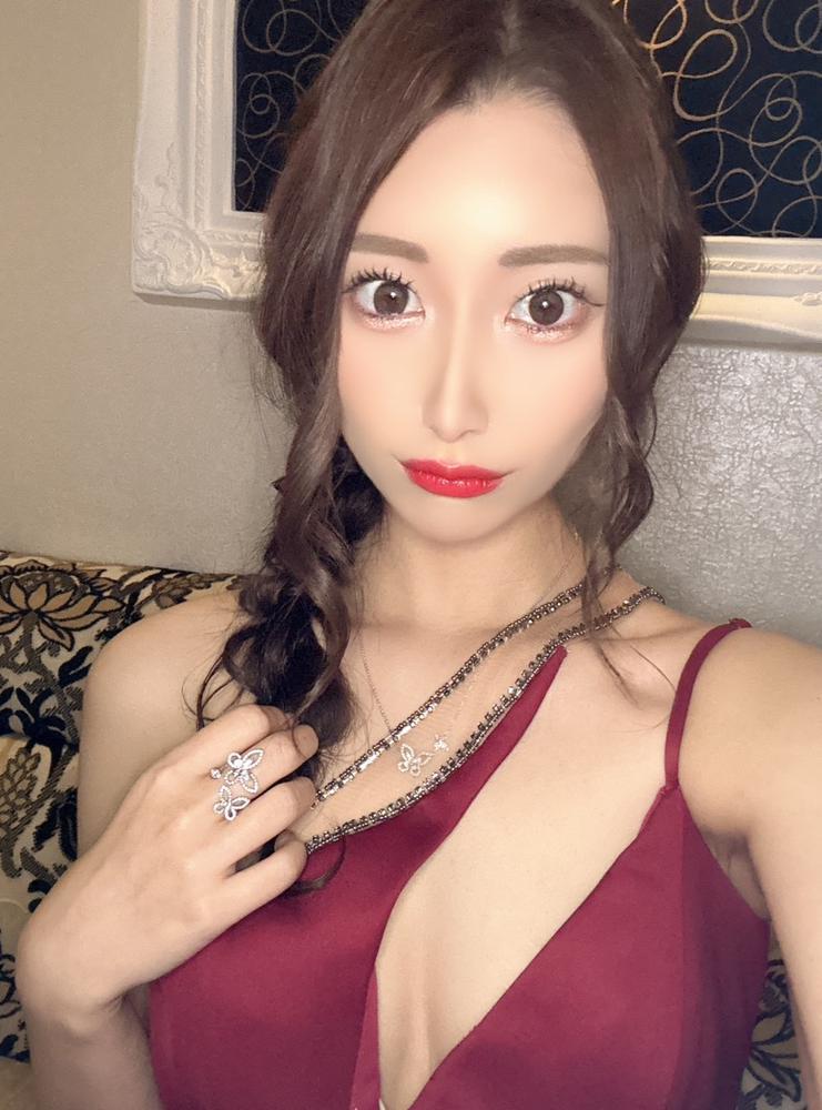 これって………