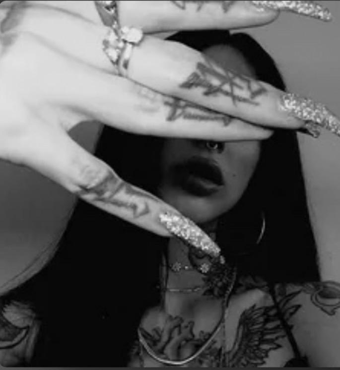 ゆりあしゅきん