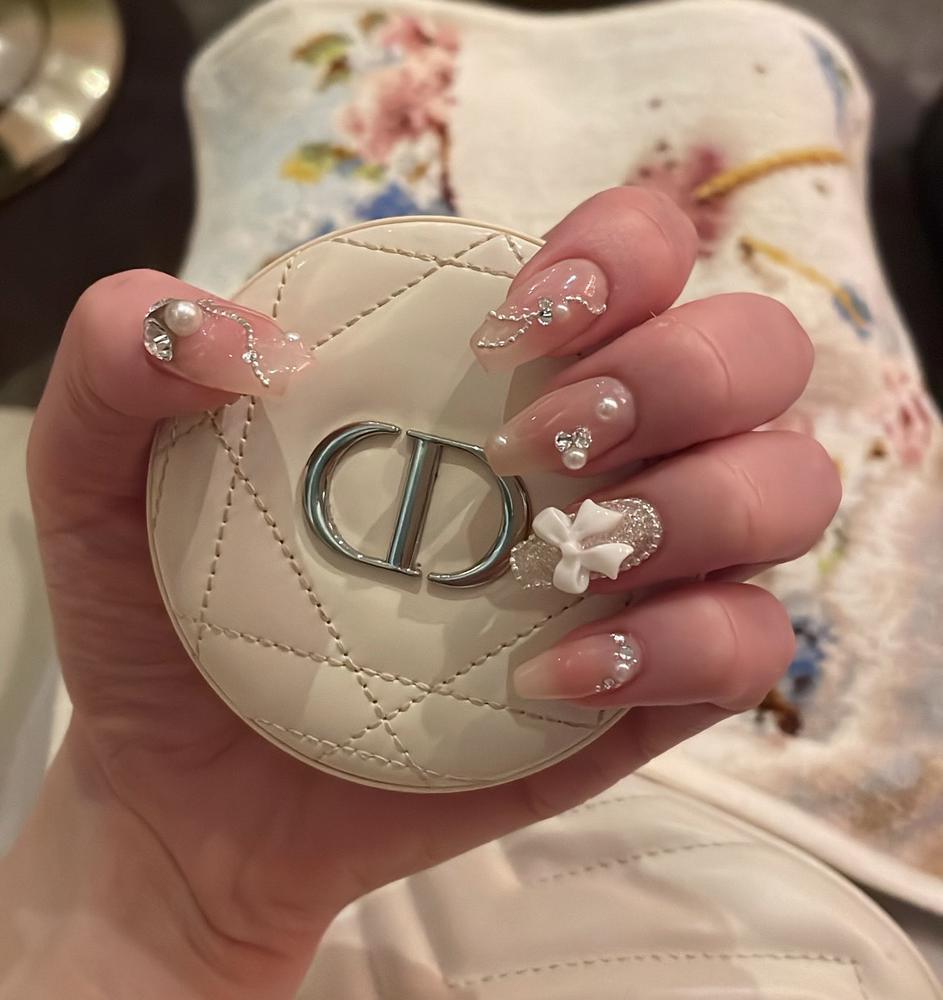 ネイル！新しい！みて💅🏻✨️