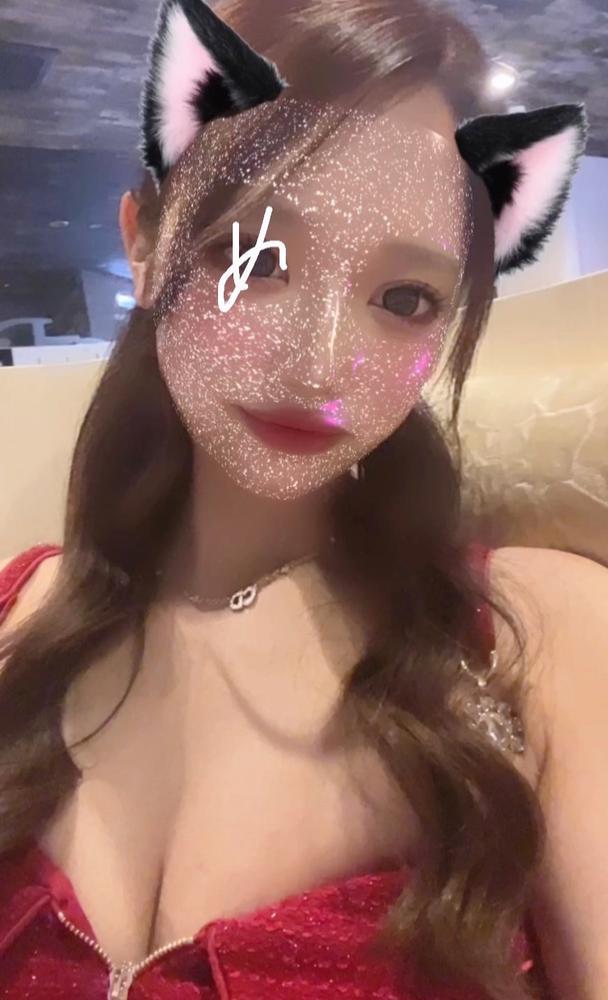 やっといけたあ🥹  トリートメントとカラーして  暗くした！！