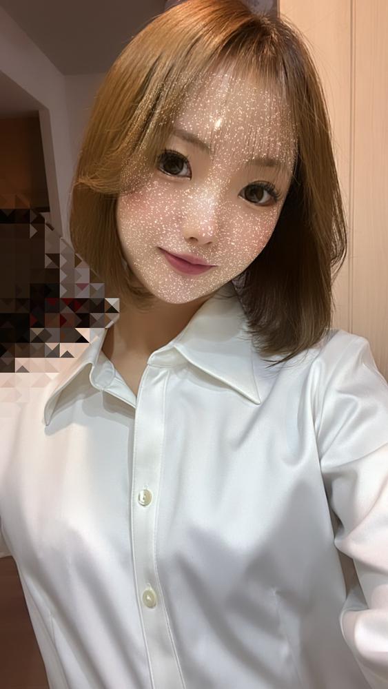 今日から12月❄️🩵   さっき外見たら空綺麗だったから 良いことあるといいな〜♪   出勤でーす^_^