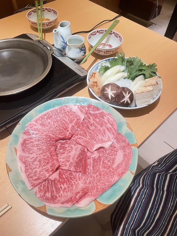 ♡ ••┈┈┈┈┈┈┈┈•• ♡