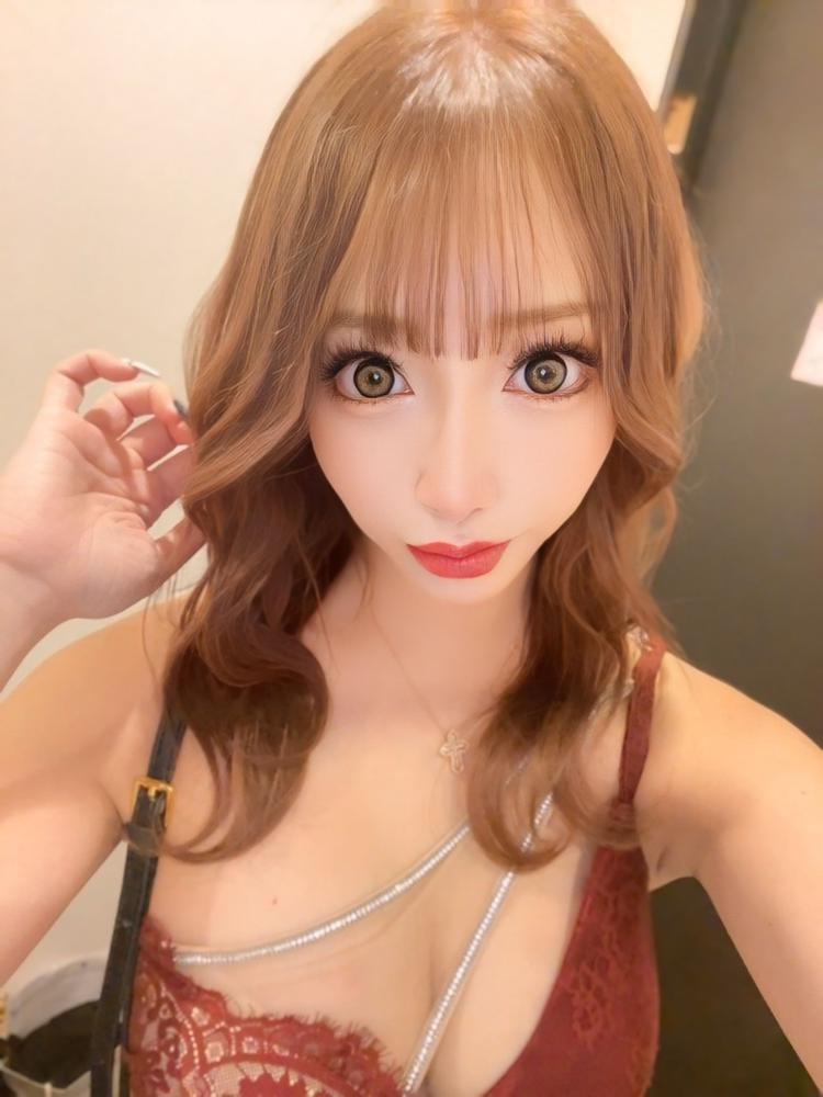 少しの期間ルマンで合同するになったので これからルマンに居てます🏰💫🩷  まだルマンでの営業慣れてないけど頑張ってるので愛に来てくれると嬉しいなぁ🥺✨  今日は色々あって飲みたい気分 ➕ 月初いいスタートきりたいなぁ✨ お願いします🩷🩷🩷