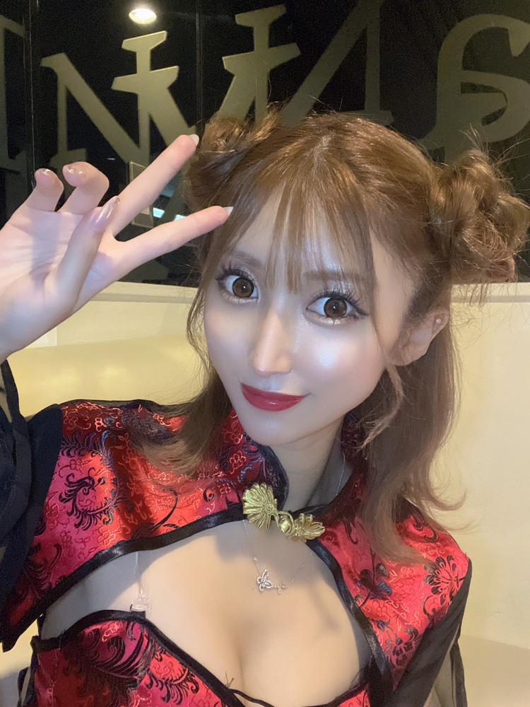 明日休みなので