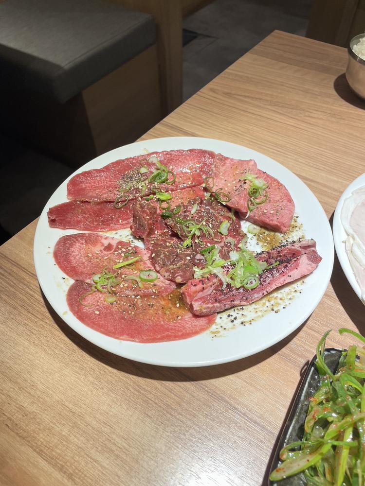 ♡ ••┈┈┈┈┈┈┈┈•• ♡