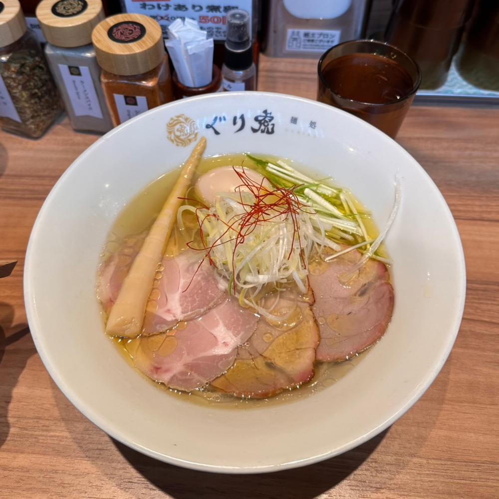 出勤しました⌯'ㅅ'⌯