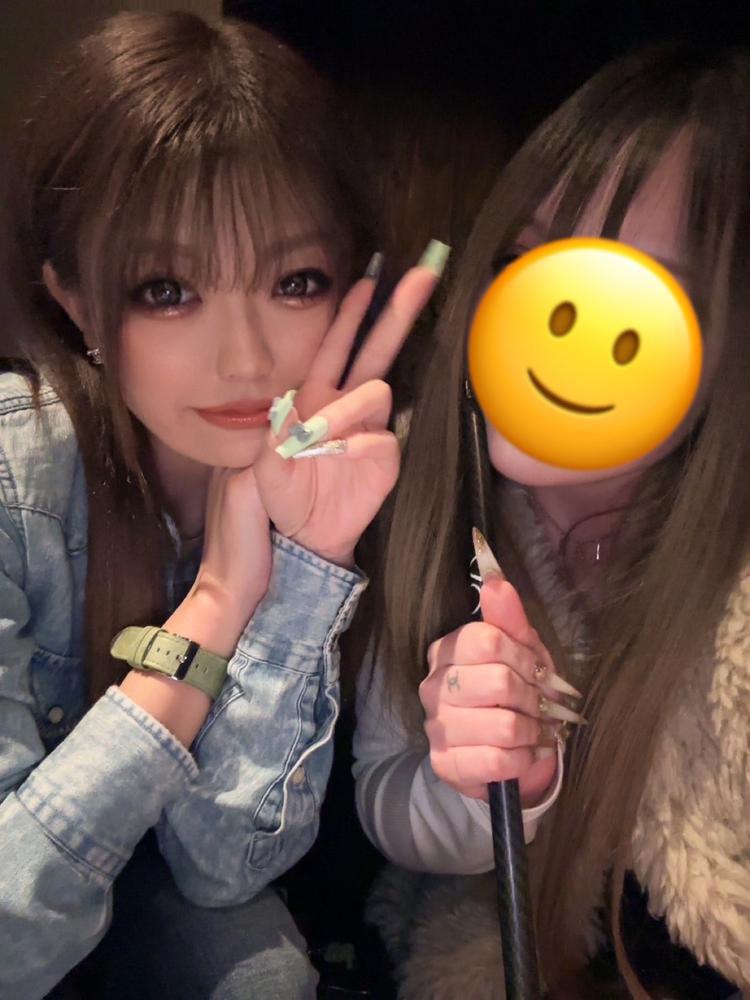 22:00🙂‍↕️💋