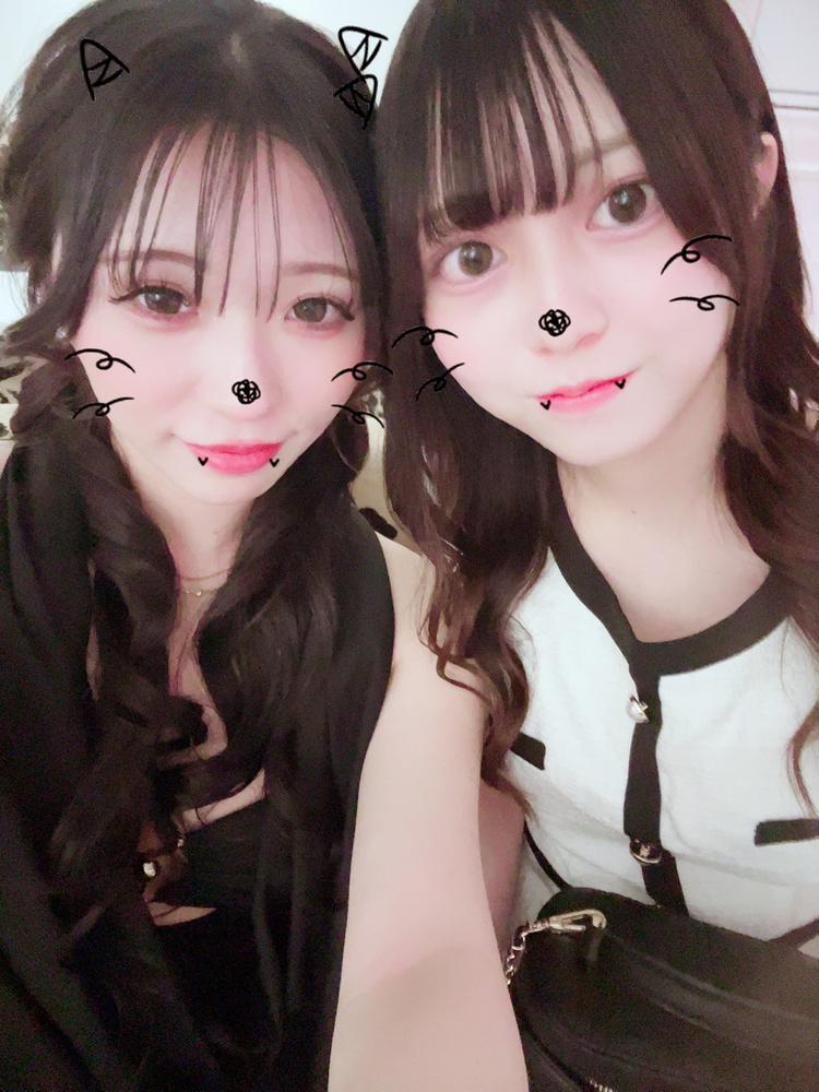 やっほぉ〜                                 NEW CLUB PiNK すいです🩵                             たいきちゅ〜！                             まいかちゃんと撮ったよ💕