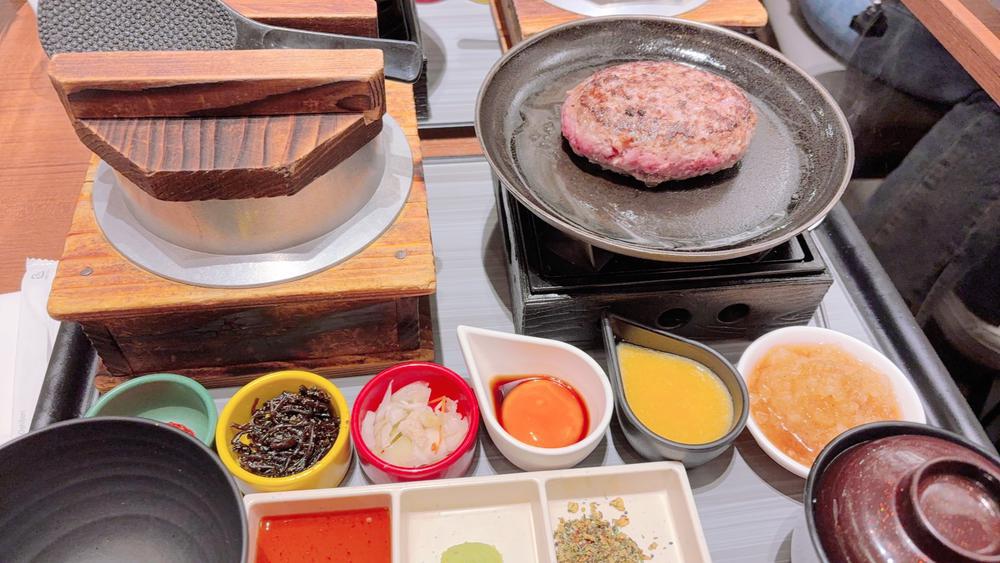 ハンバーグ⸜(๑⃙⃘'ᵕ'๑⃙⃘)⸝⋆*