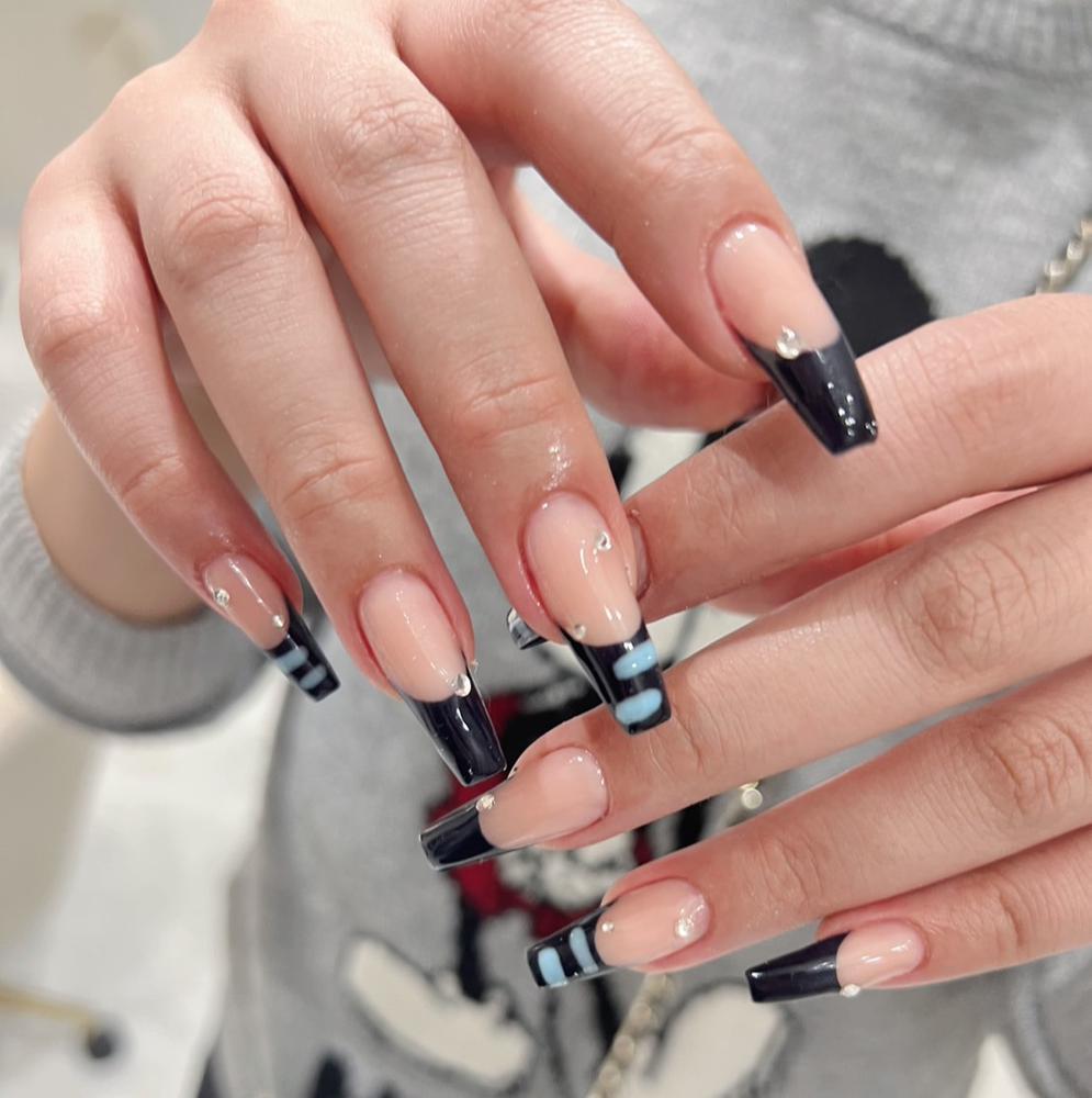 つめがかわいすぎてみとれてしにそうでかなしい