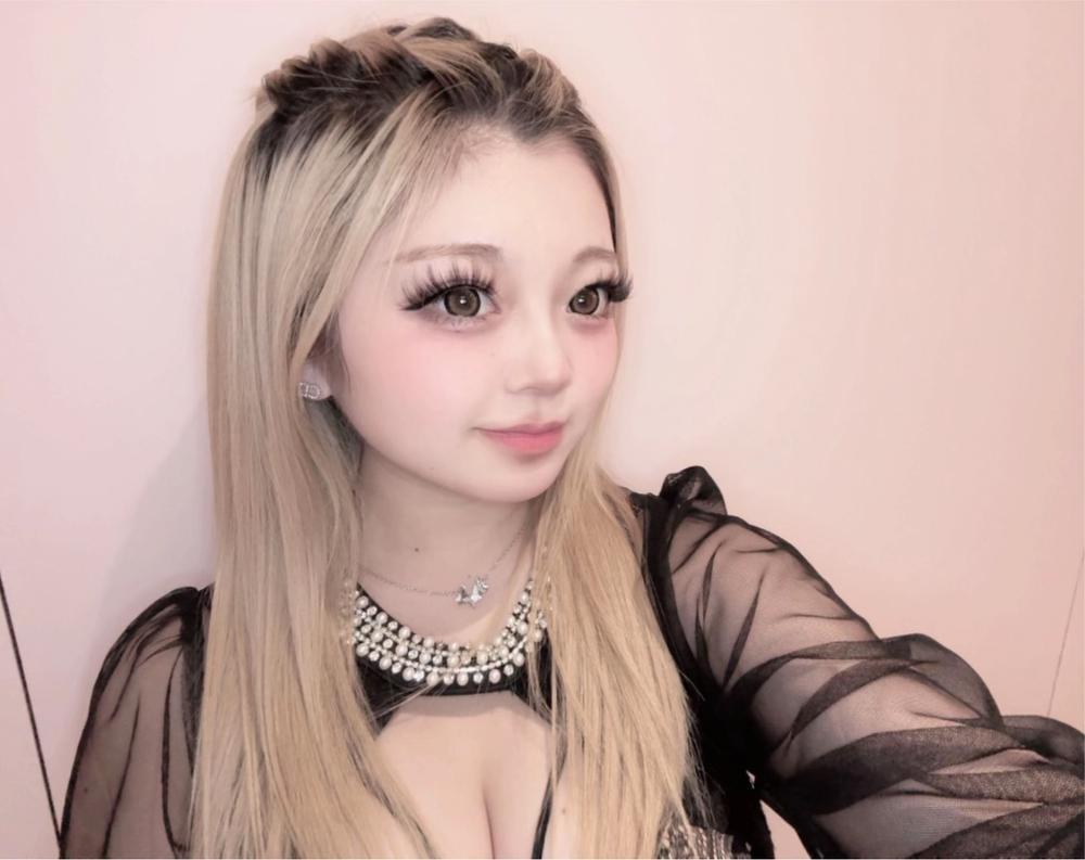 明日は美容院🎶