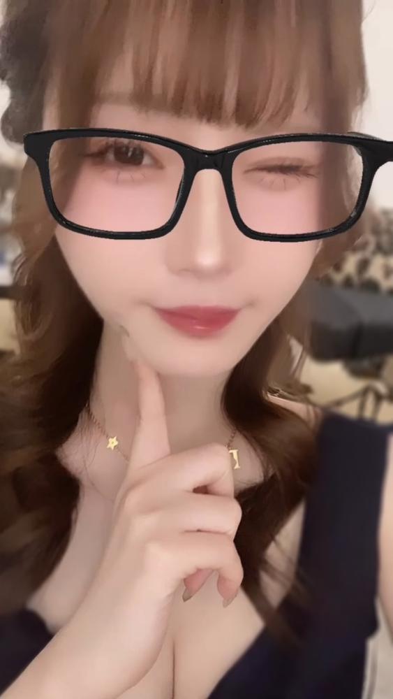 プロフ動画あげた🥳