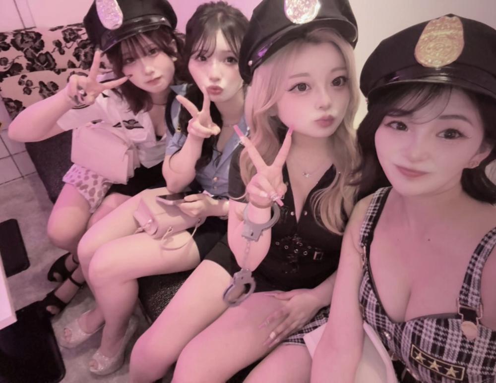 えろポリスたち💕