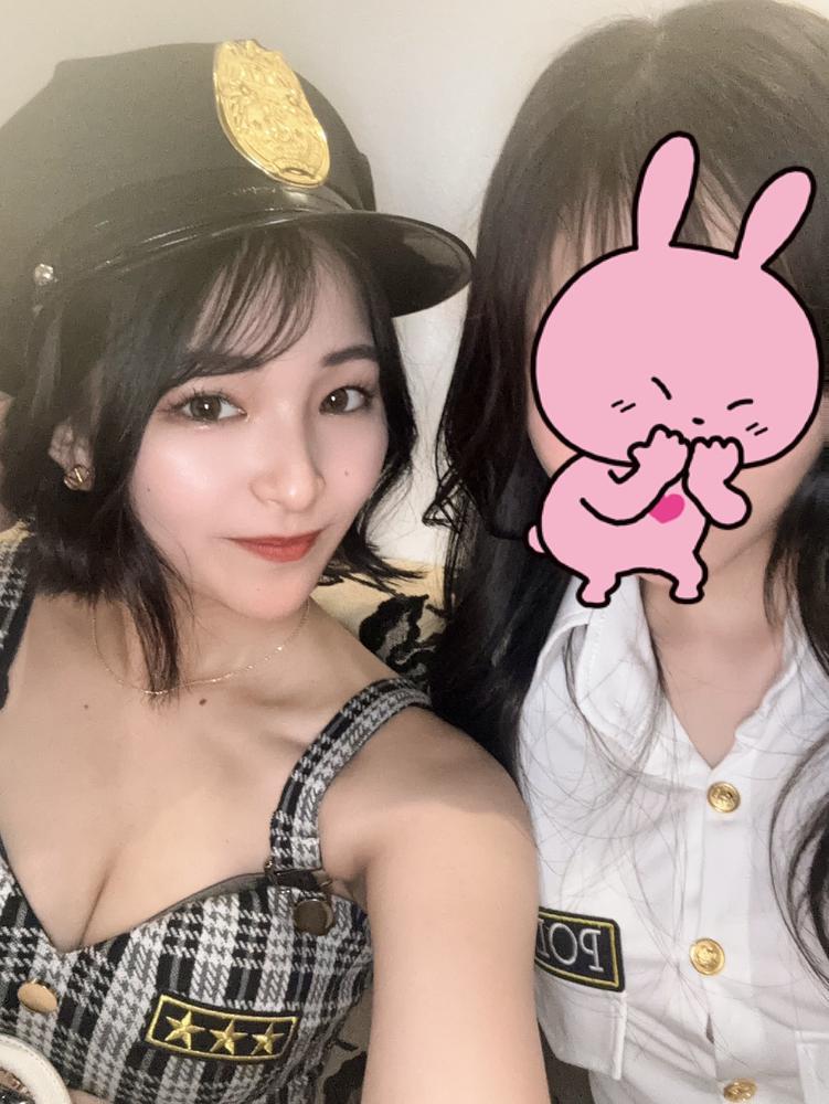 おはようです☀️                ピンクのゆみです💖                  ポリスコスあんま自信なかったけど 衣装可愛すぎてテンション上がった⤴️                     コスプレって普段と違って楽しいよね〜！！