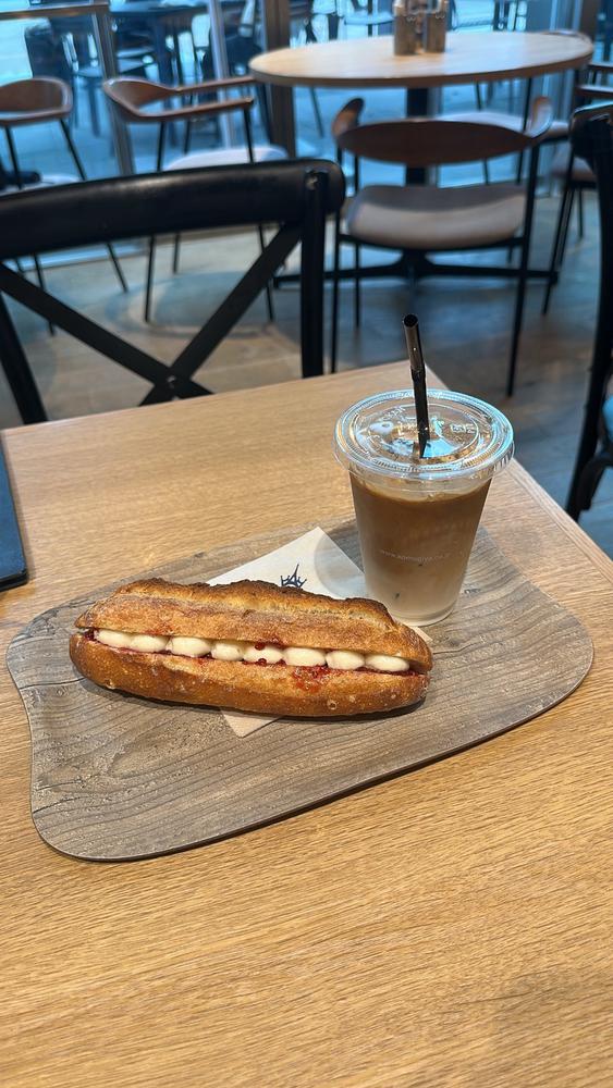 1人でもカフェ😥