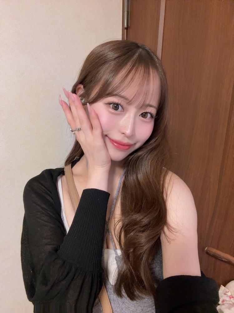 おはよう〜〜  今週月火お休みです😴 水曜日にあいにきてね  かれん