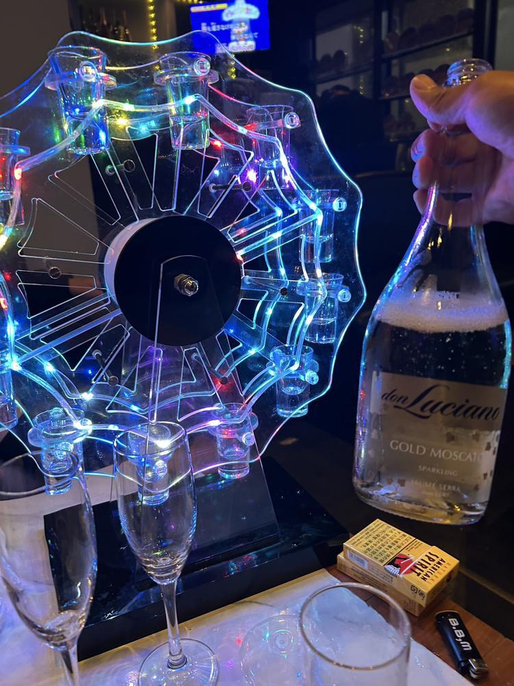 しゅっきんしてるよー！♡♡