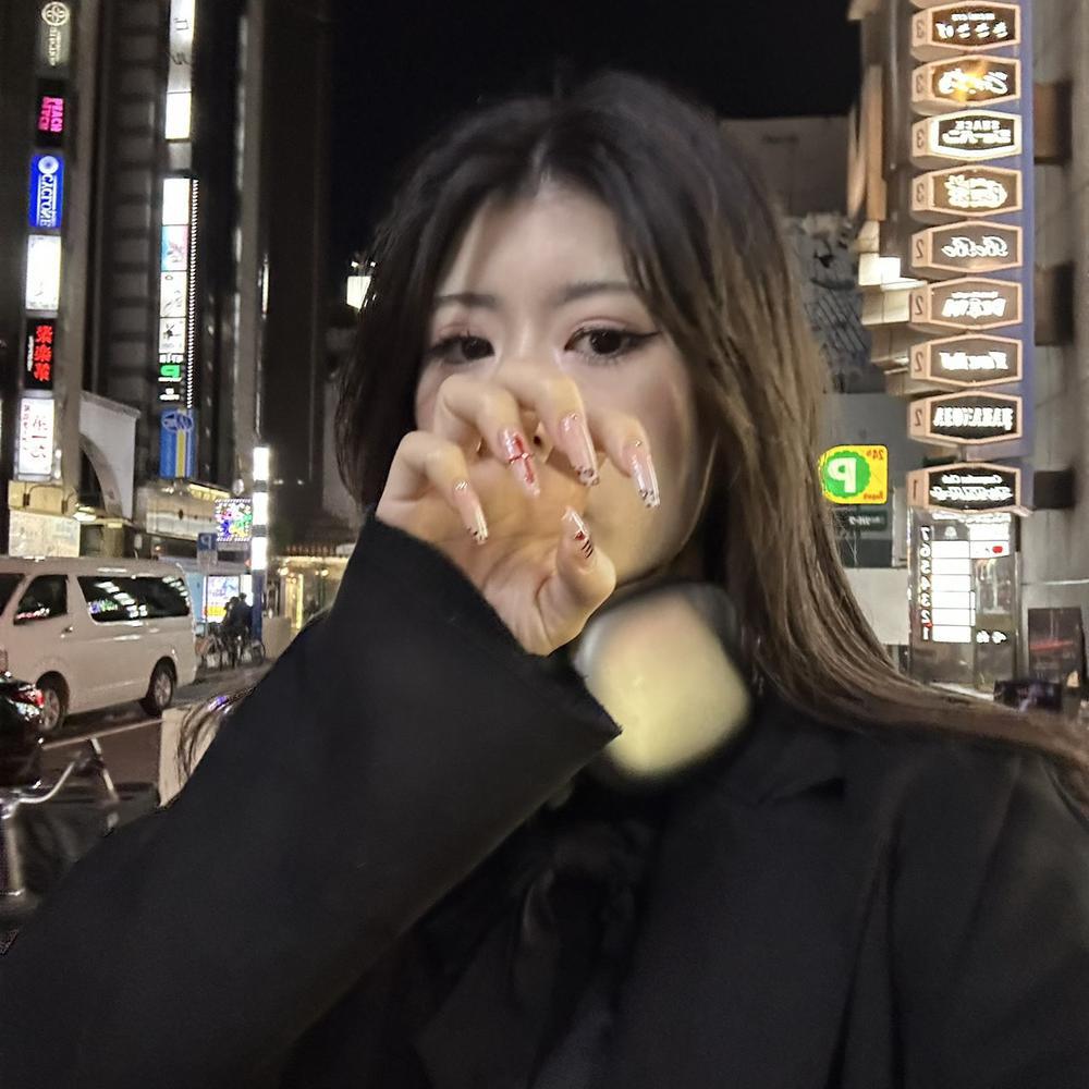 来週は火曜から土曜までフルでいるのでいつでも会いにきてねっ♪