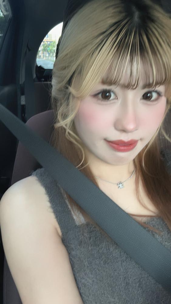 盛れた写真〜😁今月も今日で最後です😢あと少しで自分の目標に達成するので頑張りたくて💦 もし良かったら会いにきてくれると嬉しいです☺️😢待ってます😊