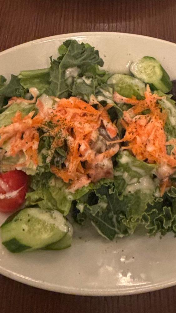 朝ごはんほぼ草食べた‪🌱‬