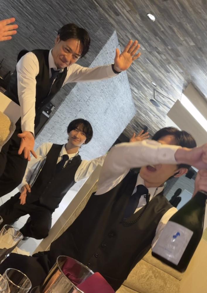 色んな手が写ってる👋🏻👋🏻👋🏻