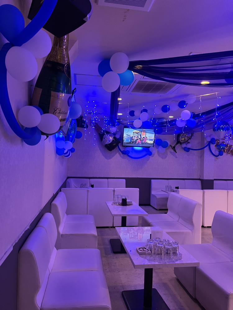 しゅっきんしてまーす🩵✨ 外あついけど店内涼しいからみんなきてねー