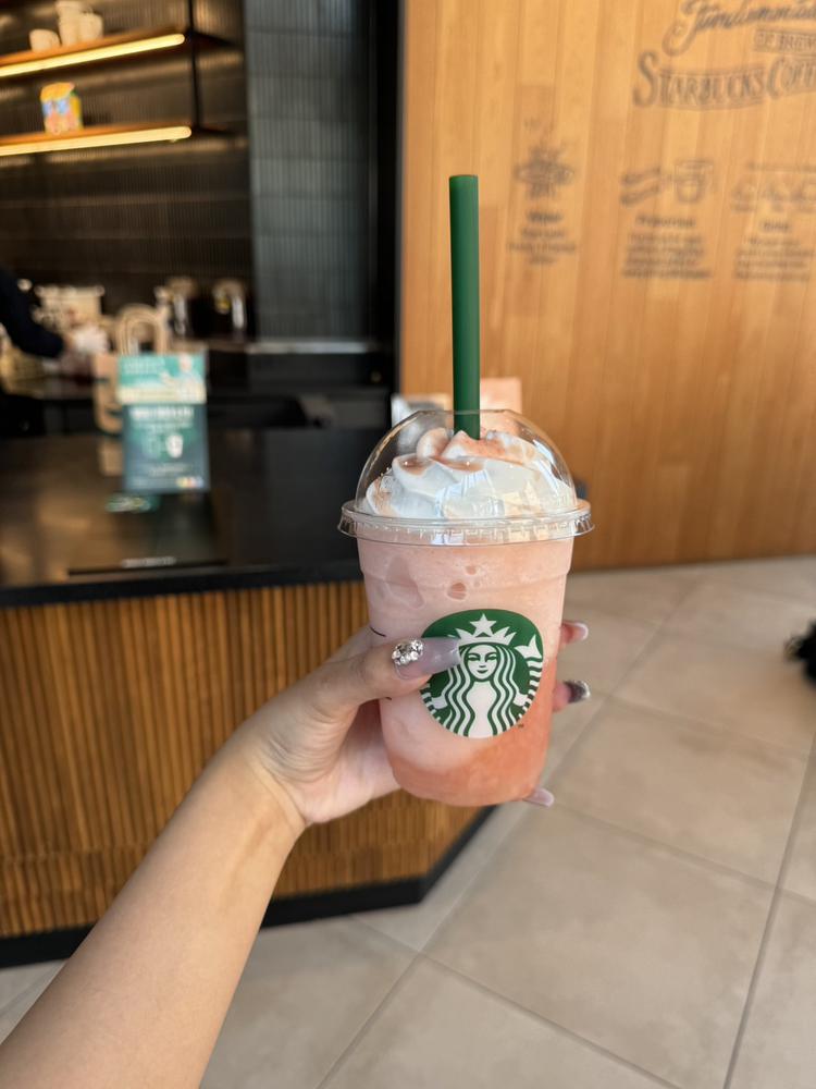 スタバ新作ー！