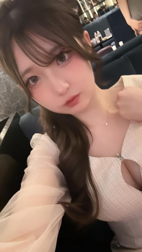 お休みです！                      今日までお休みいただいたます🙇                            明日からいるよー                          長く休みもらって休憩☁️                             リセット完了👍                      明日からまたお酒飲みたいなぁ