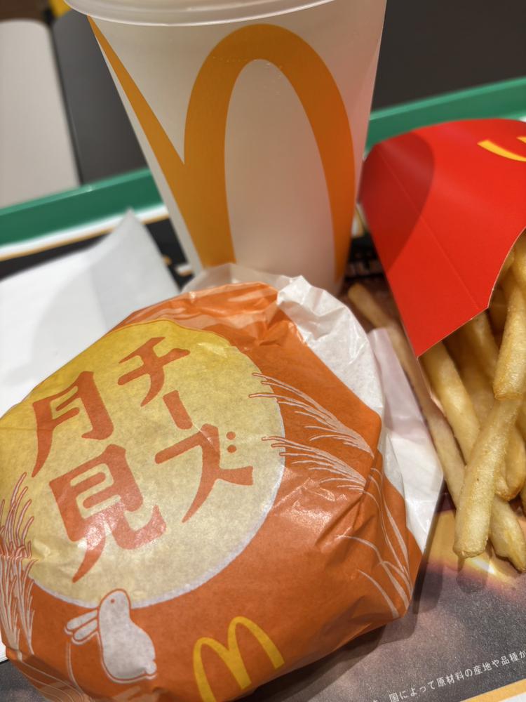 月見バーガー🍔✨