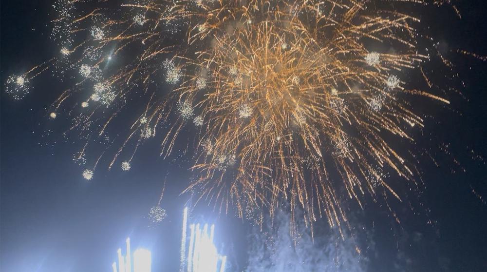 ҉*\(   ･ω･   )/*҉