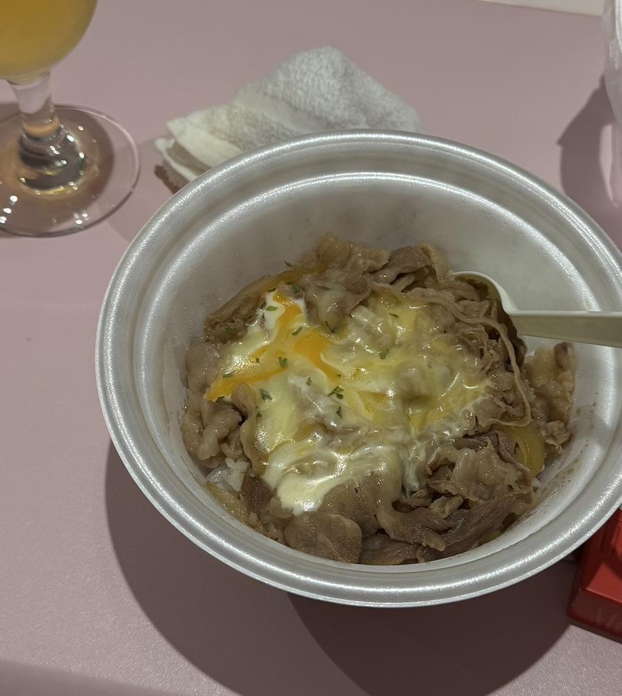 やっぱチー牛は美味え‼️🌟