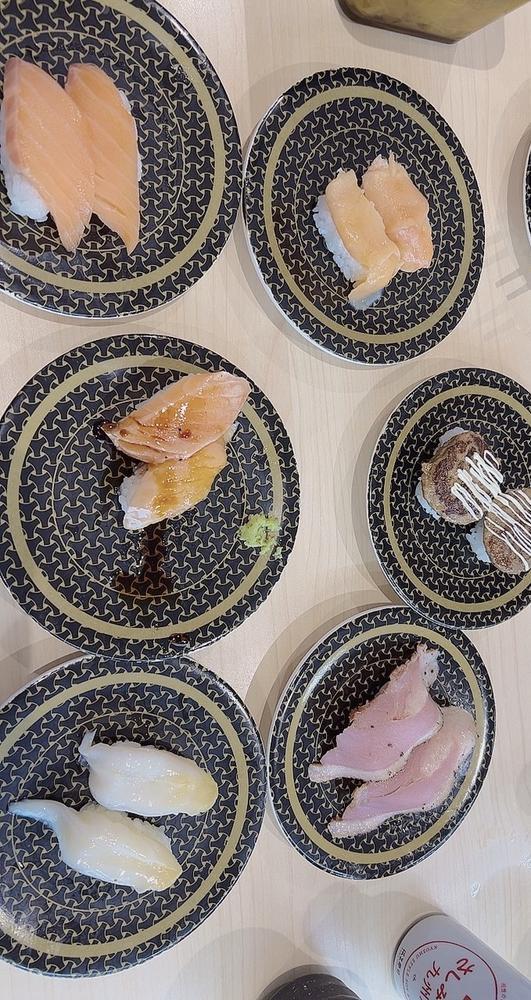 お寿司とドーナツ🍩🍣