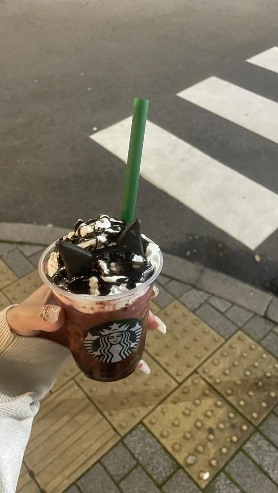 ♡ ••┈┈┈┈┈┈┈┈•• ♡