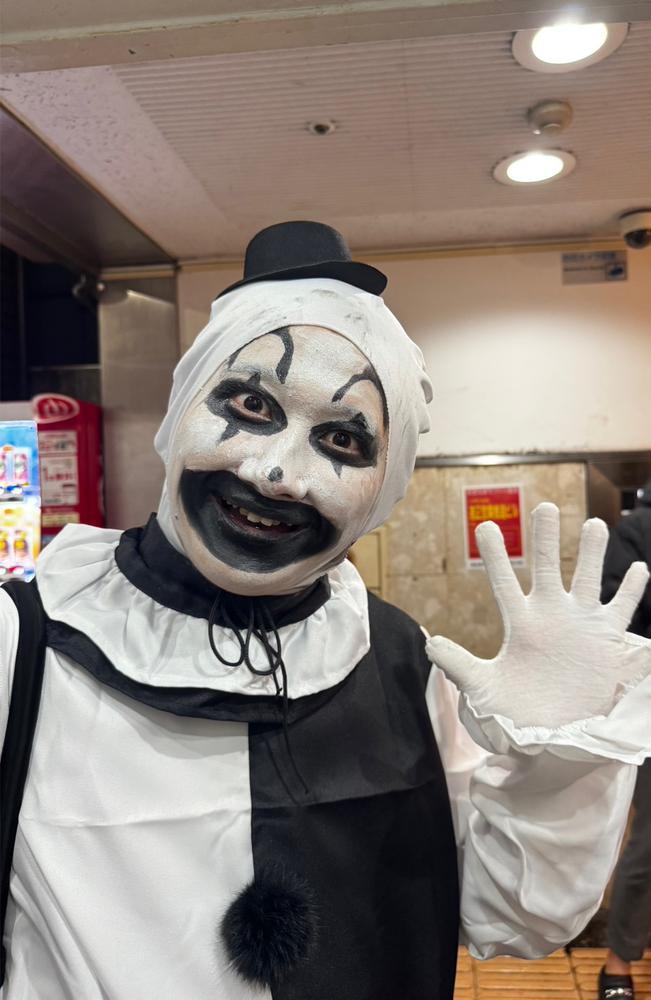 テリファーいた笑