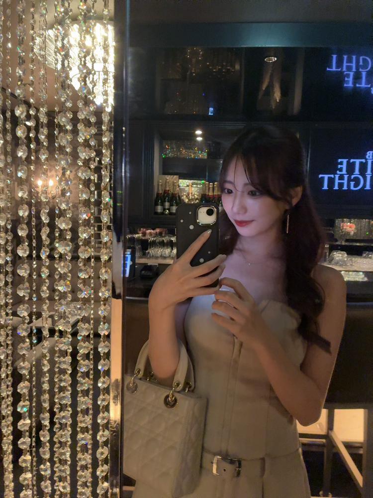 おはようございます🌙* :ﾟ     本日出勤です🌙              本日もホワイトナイトをよろしくお願いします😊💖